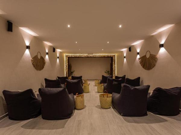 JADE ZEN RESIDENCES - (35) : photo 1 de la chambre appartement - vue sur piscine 