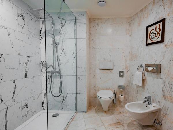 Grand Hotel Prague Towers - Czech Leading Hotels : photo 3 de la chambre suite familiale