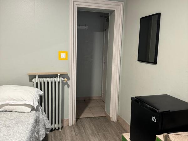 Hôtel Jarry Confort : photo 5 de la chambre chambre triple