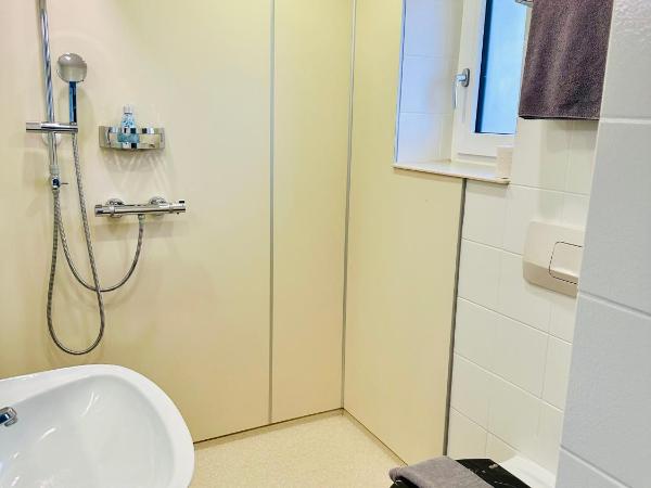 Hotel Sonnenhof - bed & breakfast & appartements : photo 1 de la chambre chambre simple avec balcon