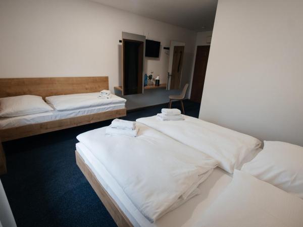 Golden Golem hotel & Spa : photo 4 de la chambre chambre familiale