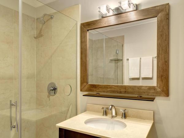 Arelauquen Lodge, a Tribute Portfolio Hotel : photo 4 de la chambre king room with balcony - lake and golf view