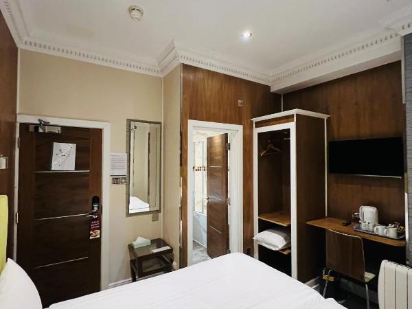 Cheshire Hotel Central London : photo 1 de la chambre chambre double avec salle de bains privative