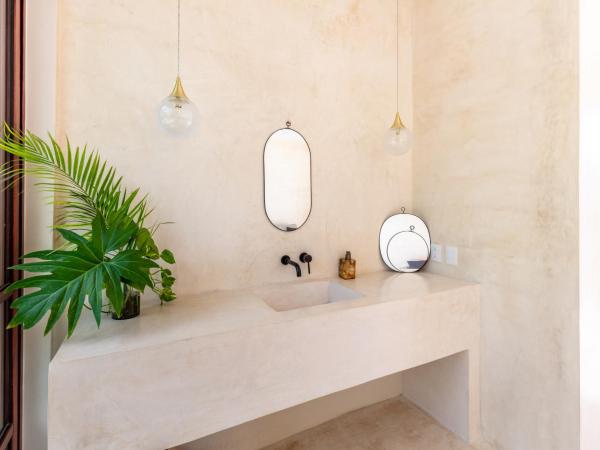 Casa Tuch. Suites independientes de diseño. Retiro de lujo, oasis de paz. : photo 2 de la chambre chambre double deluxe avec balcon