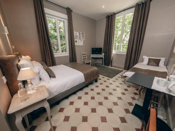 Auberge de la Treille - Chambres d'Hôtes : photo 1 de la chambre chambre triple