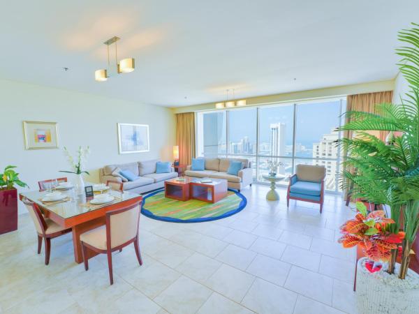 Blue Beach Tower The Walk JBR : photo 3 de la chambre suite 2 chambres supérieure