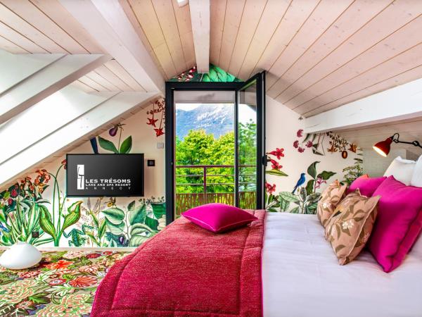 Les Trésoms Lake and Spa Resort : photo 6 de la chambre villa