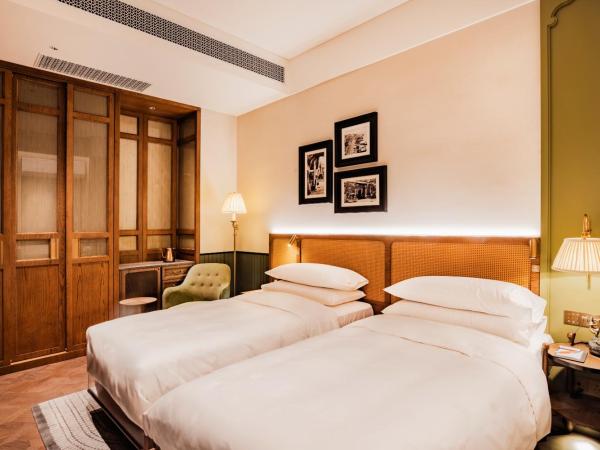 Hotel Central Macau : photo 1 de la chambre chambre lits jumeaux supérieure