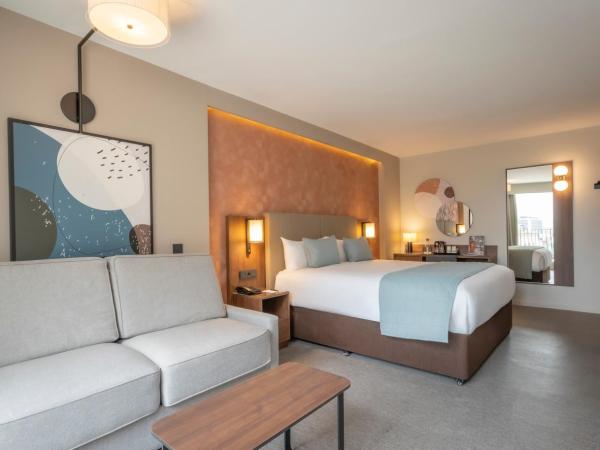 Riu Plaza The Gresham Dublin : photo 2 de la chambre hébergement familial lit king-size deluxe avec terrasse