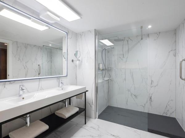 Riu Plaza The Gresham Dublin : photo 8 de la chambre hébergement familial lit king-size deluxe avec terrasse