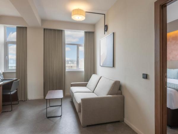 Riu Plaza The Gresham Dublin : photo 7 de la chambre suite junior