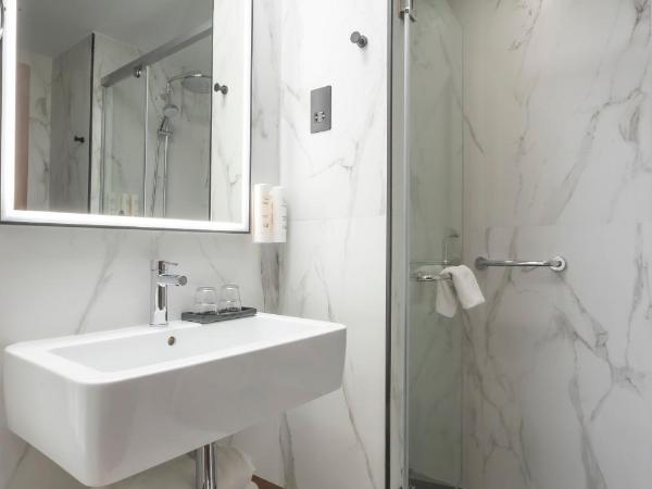 Riu Plaza The Gresham Dublin : photo 8 de la chambre hébergement standard lit queen-size deluxe