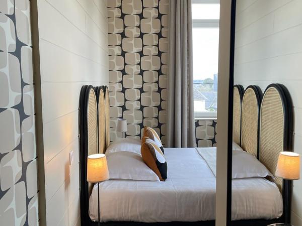 Hôtel Les Costans, The Originals Relais : photo 4 de la chambre suite avec terrasse et vue sur la mer