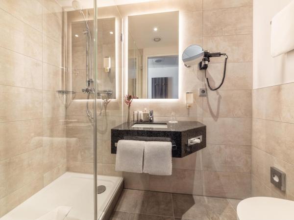 CityClass Hotel am Dom : photo 2 de la chambre chambre simple supérieure - vue sur cathédrale