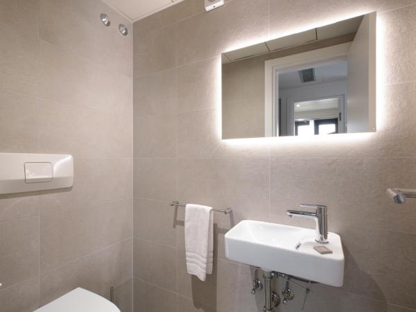 Hotel Geranio Au Lac : photo 1 de la chambre chambre double confort avec balcon