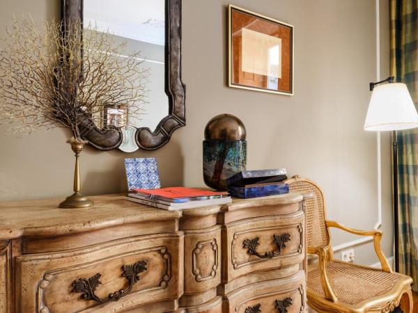 M Maison Particulière Porto : photo 3 de la chambre suite avec balcon