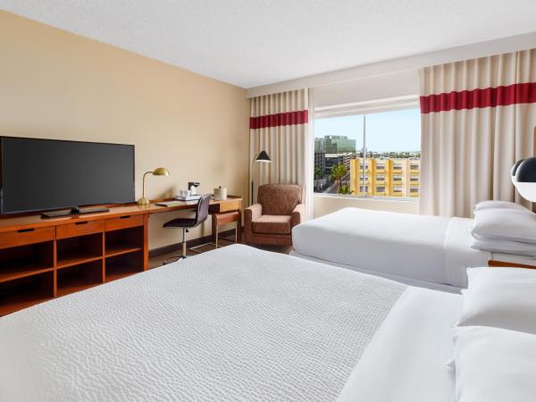 Four Points by Sheraton Los Angeles International Airport : photo 1 de la chambre chambre avec 2 grands lits queen-size