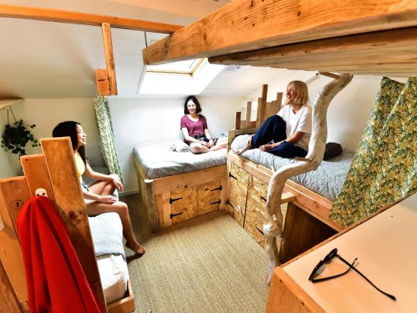 SURF HOSTEL BIARRITZ : photo 1 de la chambre lit simple dans dortoir de 4 lits