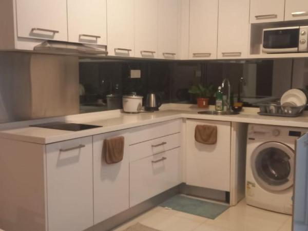 CUSHY DORM at KLCC : photo 2 de la chambre lits superposés dans dortoir masculin