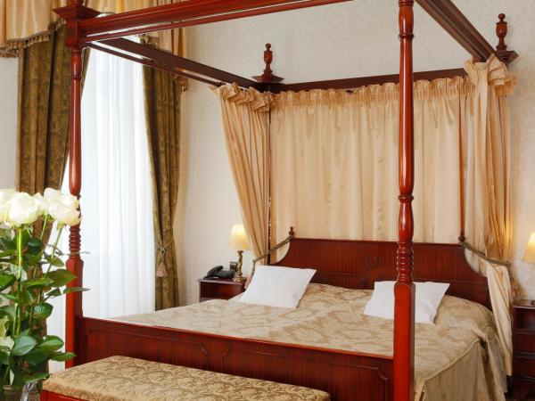 Hotel Vila Livia : photo 5 de la chambre suite 2 chambres