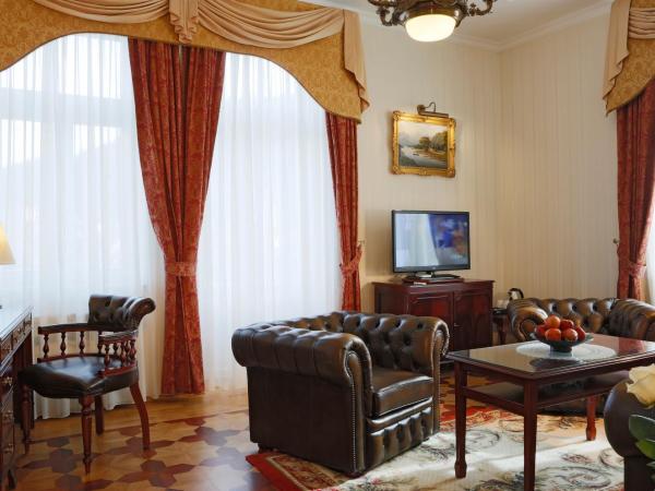 Hotel Vila Livia : photo 4 de la chambre suite 2 chambres