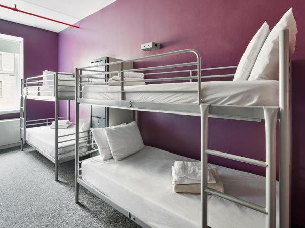 HI New York City Hostel : photo 1 de la chambre chambre privée 4 lits