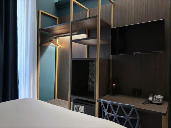AV Hotel Milano : photo 5 de la chambre  chambre double
