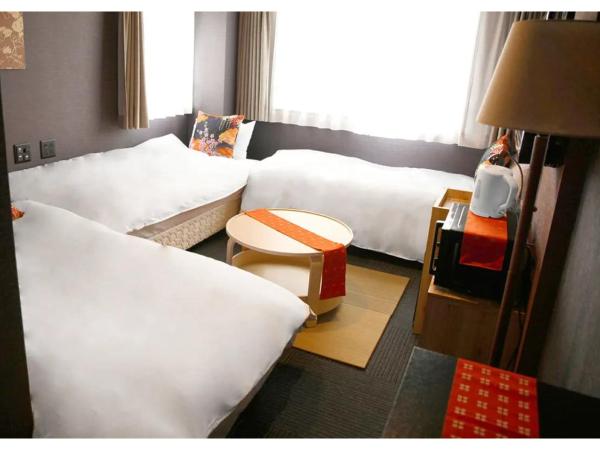 HOTEL LEGASTA KYOTO SHIRAKAWA SANJO : photo 2 de la chambre chambre triple