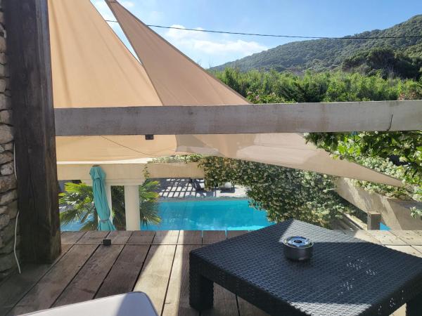 Petra-Bianca : photo 6 de la chambre suite junior - vue sur piscine