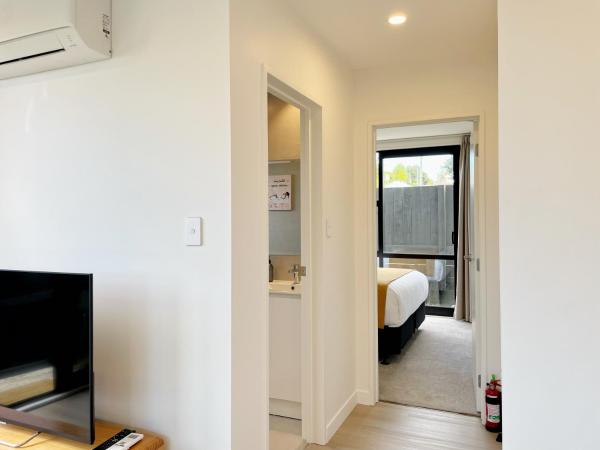 Great Value 1B1B studio in Sandringham - Private Entrance, Close to City, Heat Pump, Netfilx : photo 4 de la chambre suite lit queen-size deluxe