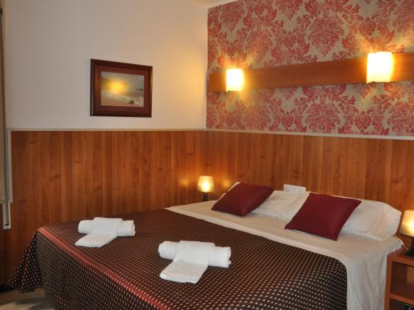 Hostal - Pensión El Amigo : photo 4 de la chambre chambre double ou lits jumeaux Économique