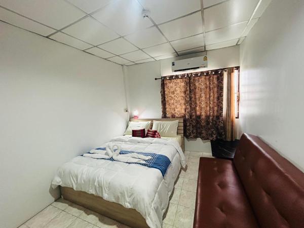 Noot's Bar And Guesthouse : photo 8 de la chambre chambre double