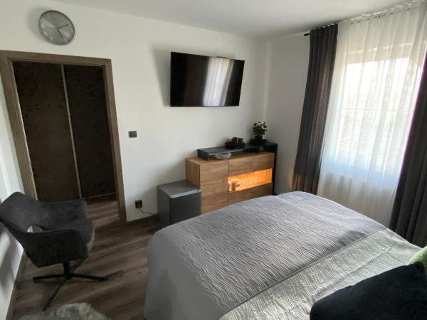 Restaurace Pyramida : photo 3 de la chambre chambre double