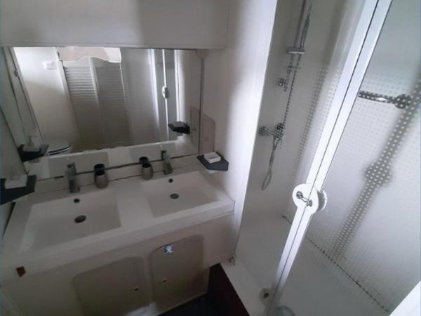 Santa-Giulia : photo 4 de la chambre chambre double avec salle de bains privative