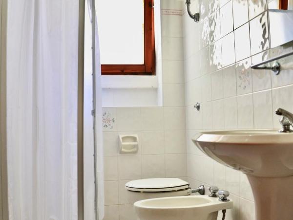 Residence with swimming-pool in Alghero just 150 mt from the beach : photo 10 de la chambre appartement 1 chambre