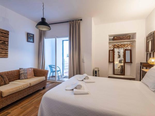 Casa dos Arcos - Charm Guesthouse : photo 7 de la chambre chambre double ou lits jumeaux avec salle de bains privative