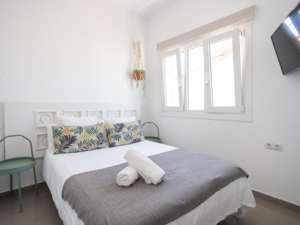 San Miguel 34 Rooms : photo 1 de la chambre chambre double avec salle de bains commune