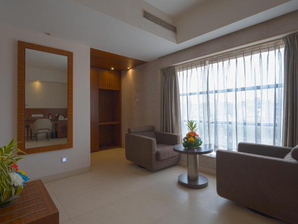 Celesta - Kolkata : photo 1 de la chambre chambre double ou lits jumeaux supérieure avec vue sur ville
