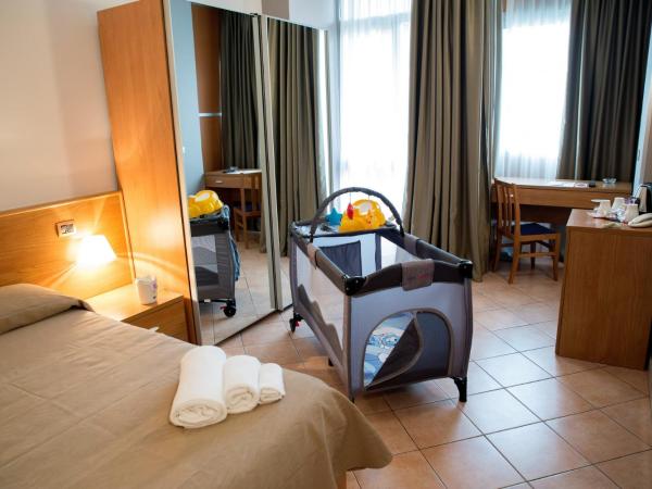 Hotel Miramonti : photo 9 de la chambre chambre familiale