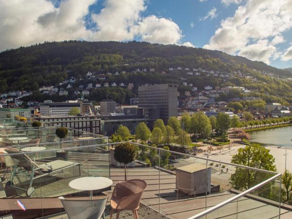 Hotel Norge by Scandic : photo 1 de la chambre chambre double deluxe avec balcon