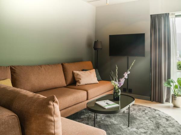 Hotel Norge by Scandic : photo 7 de la chambre suite principale avec balcon - vue sur lac