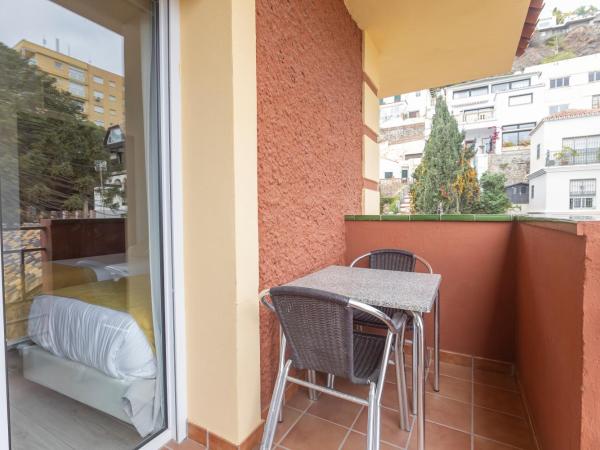 Soho Boutique Los Naranjos : photo 6 de la chambre chambre triple avec balcon