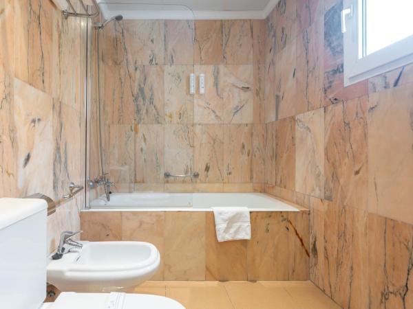 Soho Boutique Los Naranjos : photo 8 de la chambre chambre triple avec balcon