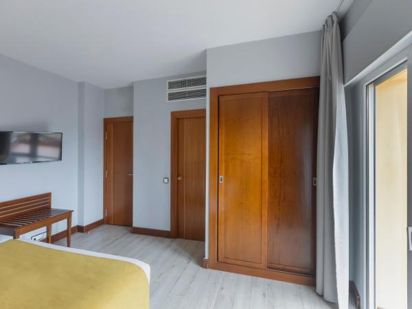 Soho Boutique Los Naranjos : photo 5 de la chambre chambre double ou lits jumeaux avec balcon