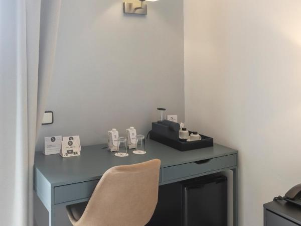 Soho Boutique Los Naranjos : photo 2 de la chambre chambre double ou lits jumeaux avec balcon