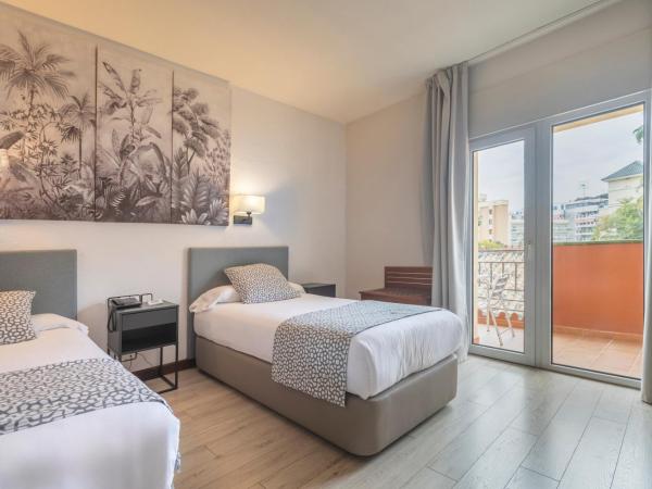 Soho Boutique Los Naranjos : photo 8 de la chambre chambre double ou lits jumeaux avec balcon