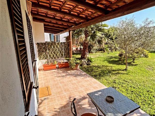 Case Vacanze Le Buganville : photo 9 de la chambre grande chambre double 