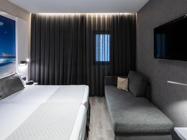 Catalonia Gran Via BCN : photo 3 de la chambre chambre familiale (2 adultes et 2 enfants)