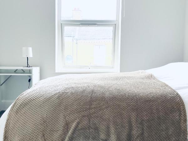 Simply Good Night l Anfield LFC : photo 5 de la chambre chambre double avec salle de bains commune