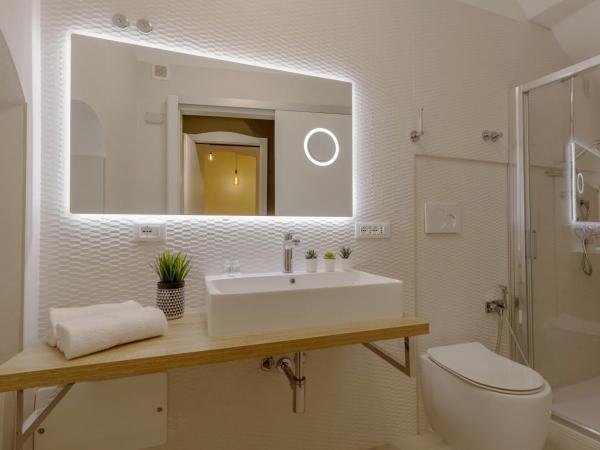 Martini Rooms Castello : photo 8 de la chambre chambre double avec salle de bains privative extérieure